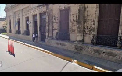 Escándalo en un colegio de Corrientes por el hallazgo de miles de fotos de estudiantes